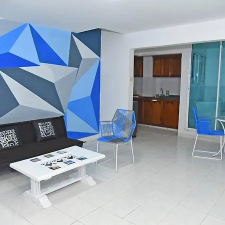 Modern 2br Walking Distance From Airport Apartamento *