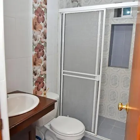 Modern 2br Walking Distance From Airport Cartagena
